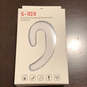 Painless hanging blue tooth headset.